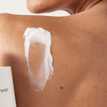 קרם גוף לאישה – המדריך המלא למציאת הקרם המושלם